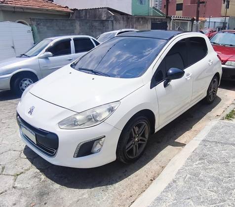 PEUGEOT 308 1.6 GRIFFE THP 16V GASOLINA 4P AUTOMÁTICO PEUGEOT 308 1.6 GRIFFE THP 16V GASOLINA 4P AUTOMÁTICO